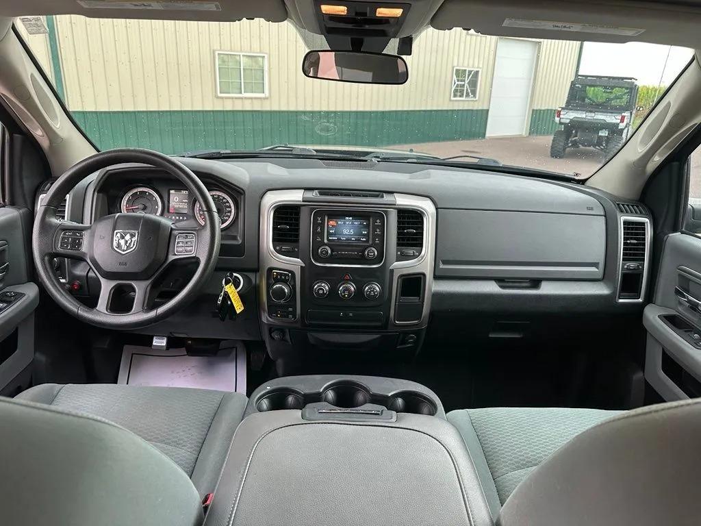 2017 Ram 1500 SLT