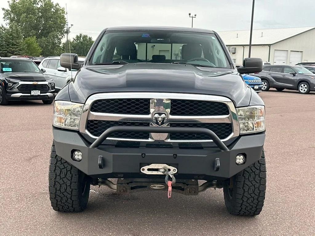 2017 Ram 1500 SLT - 4