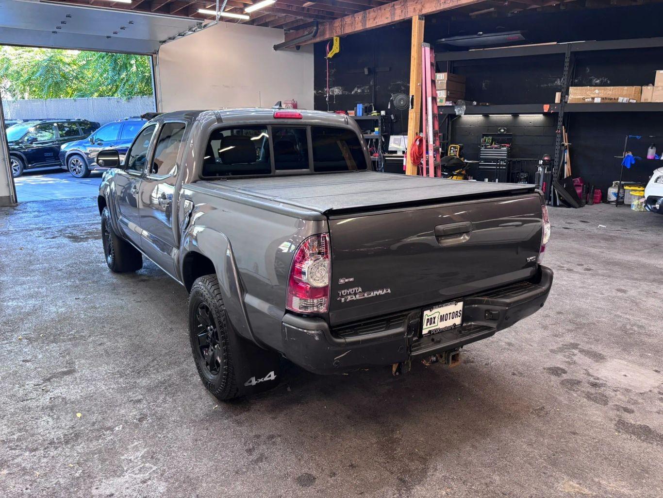 2015 Toyota Tacoma V6 - 3