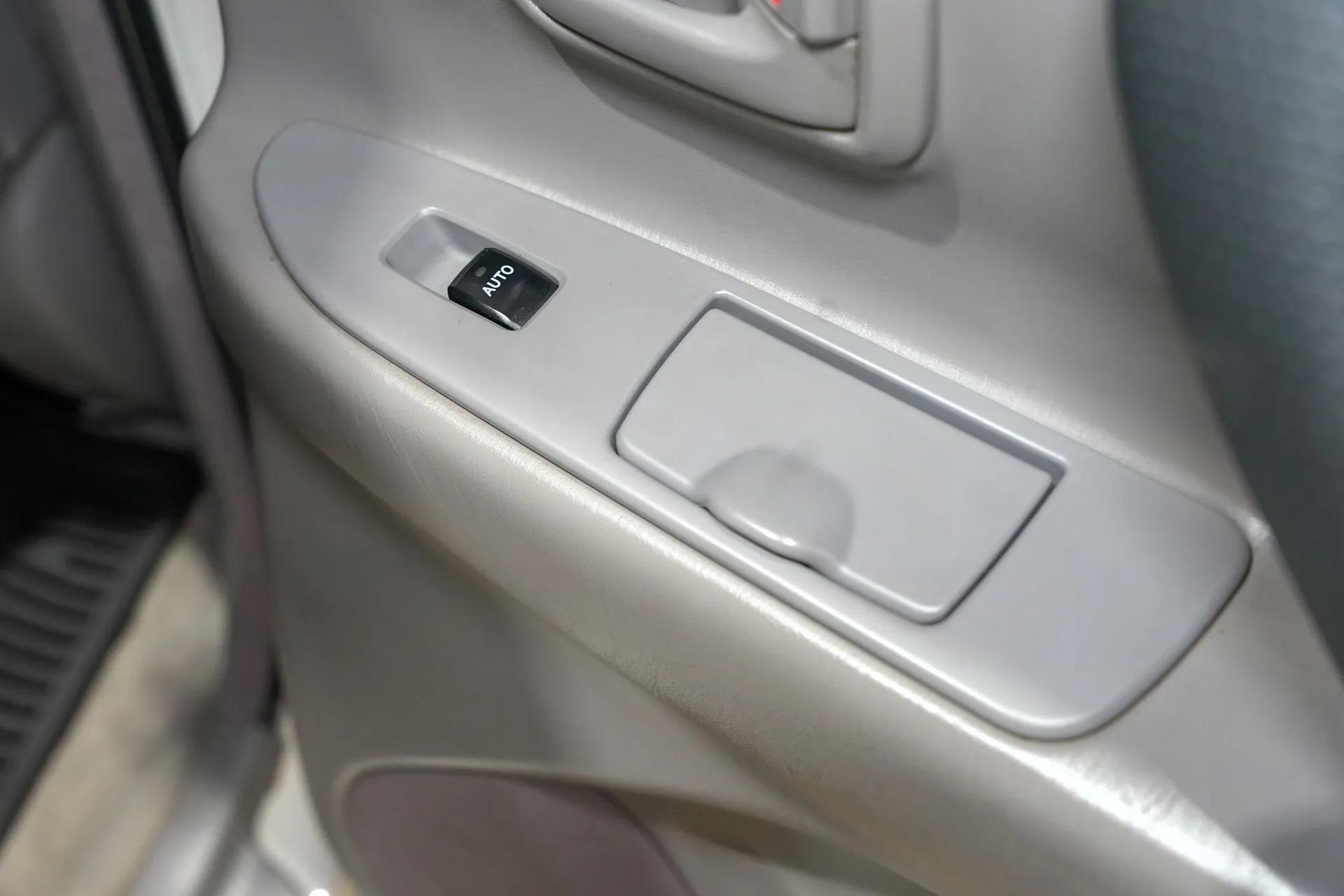 2005 Toyota Land Cruiser