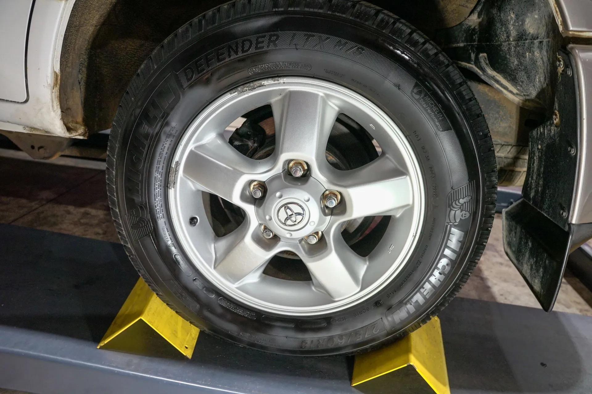 2005 Toyota Land Cruiser