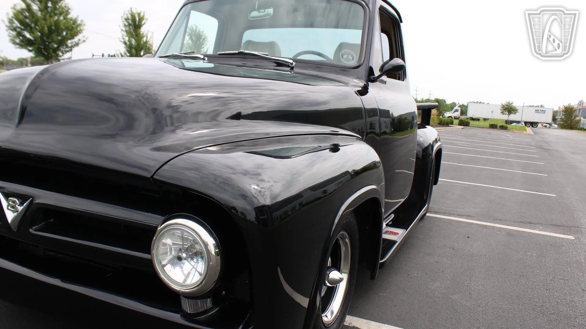 1953 Ford F-100