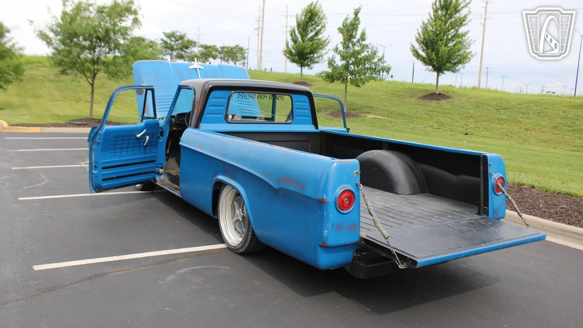 1965 Dodge D100