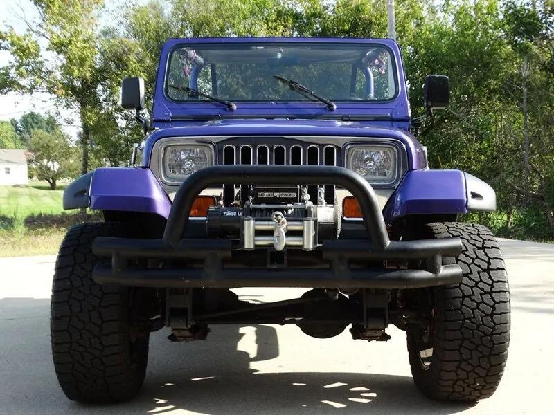 1990 Jeep Wrangler S - 4