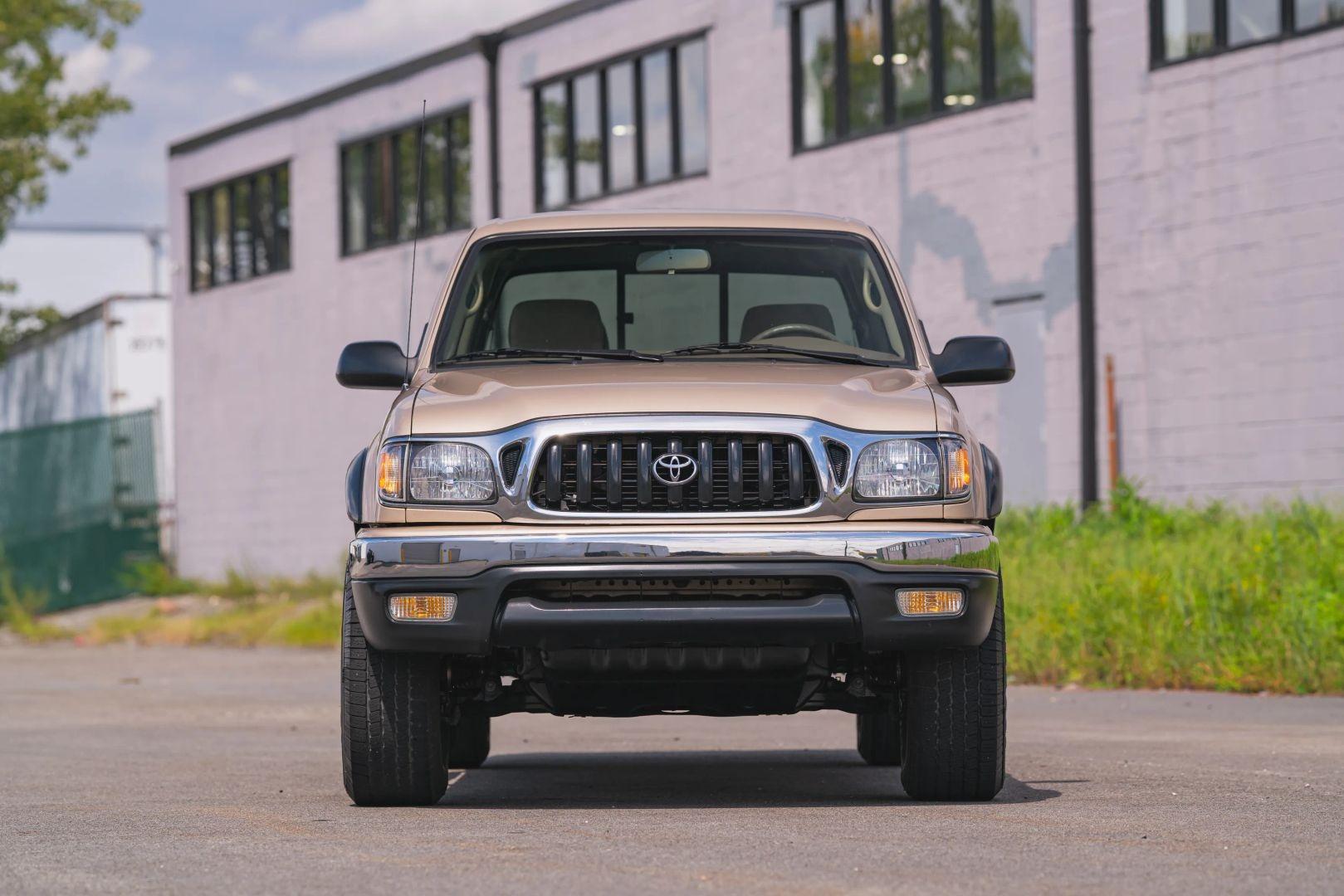 43k-Mile 2004 Toyota Tacoma Double Cab SR5 - 3
