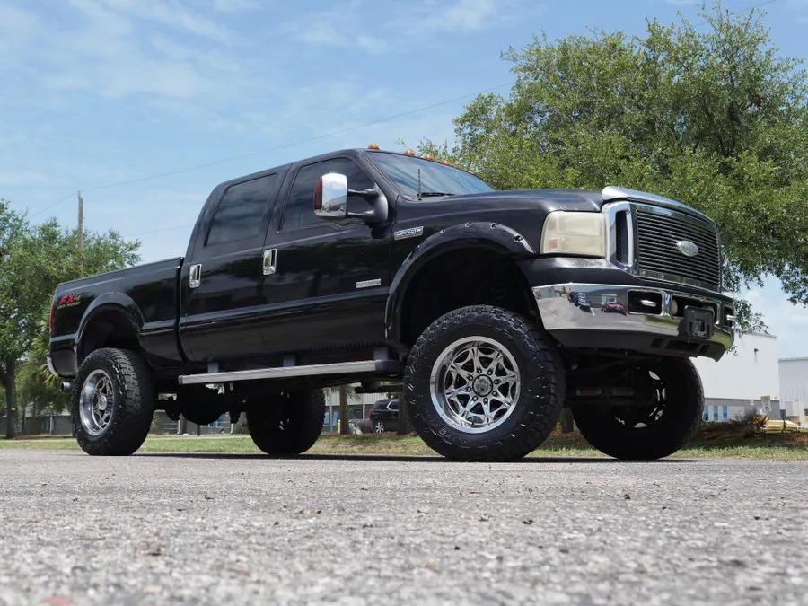 2006 Ford F-250 Lariat Crew Cab 4x4