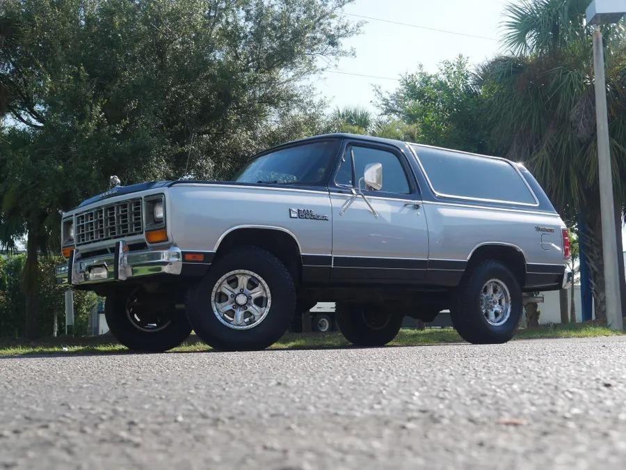  Dodge Ramcharger