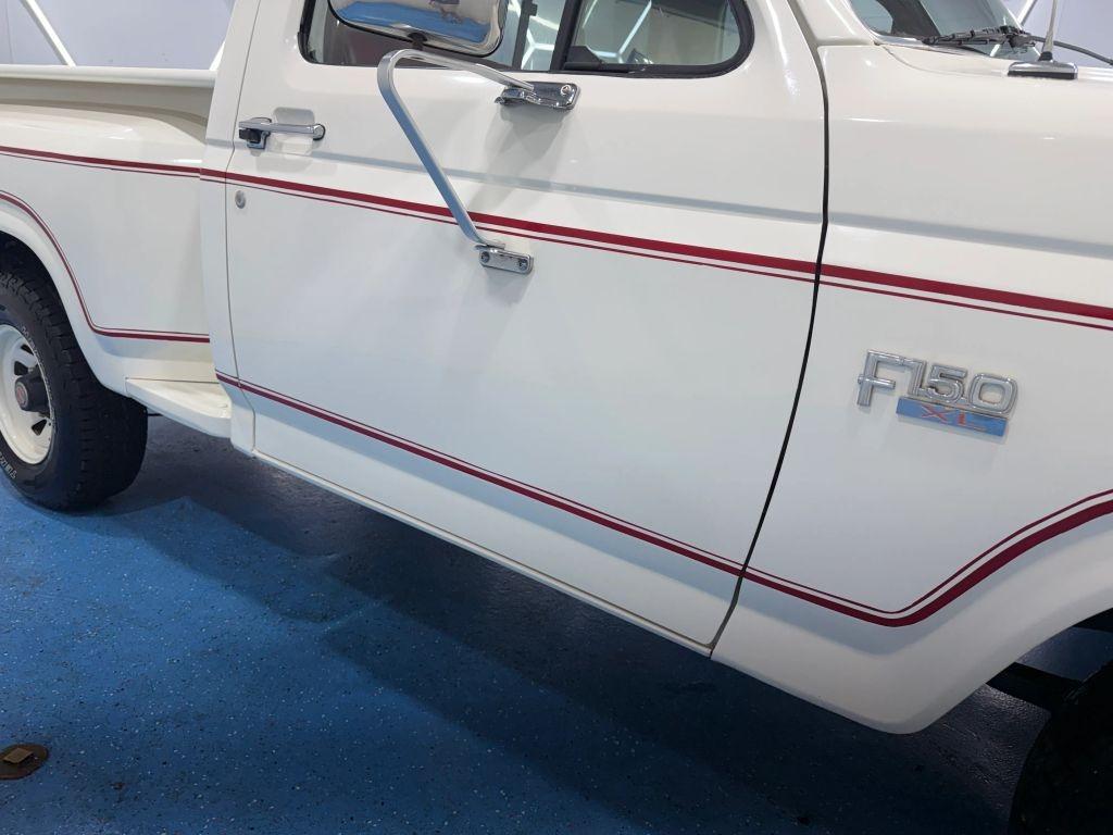 1985 Ford F-150 XLT Lariat