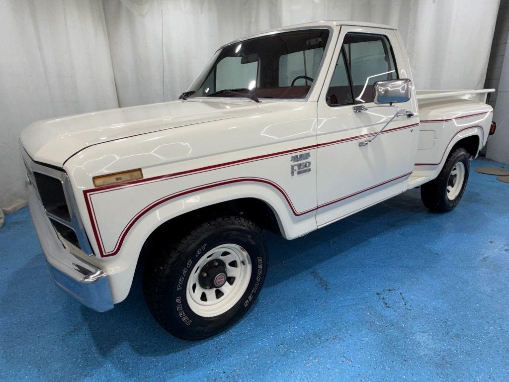 1985 Ford F-150 XLT Lariat - 2