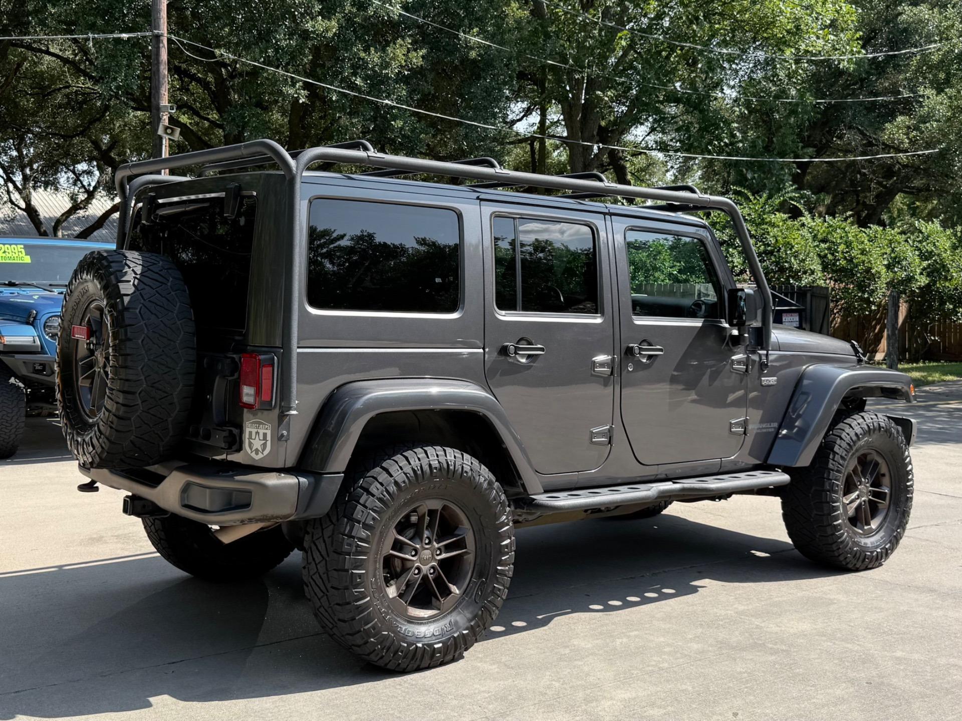 2016 Jeep Wrangler Unlimited Sahara - 5