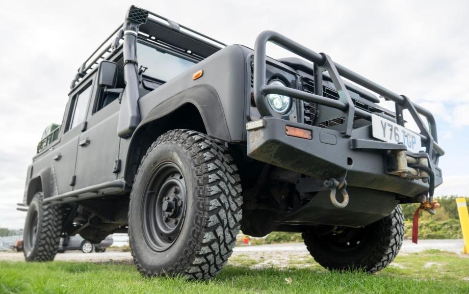 2001 Land Rover Defender 110 Double Cab - 2