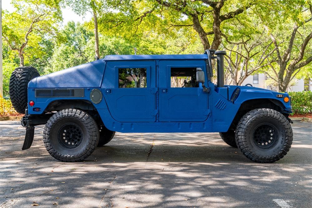 2006 AM General Humvee