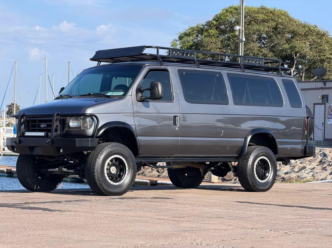  Ford E-Series