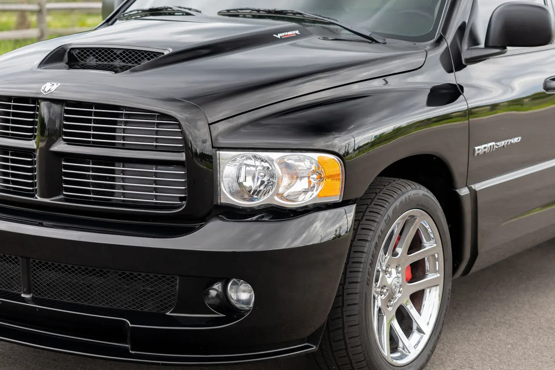 2005 Dodge Ram 1500 SRT-10