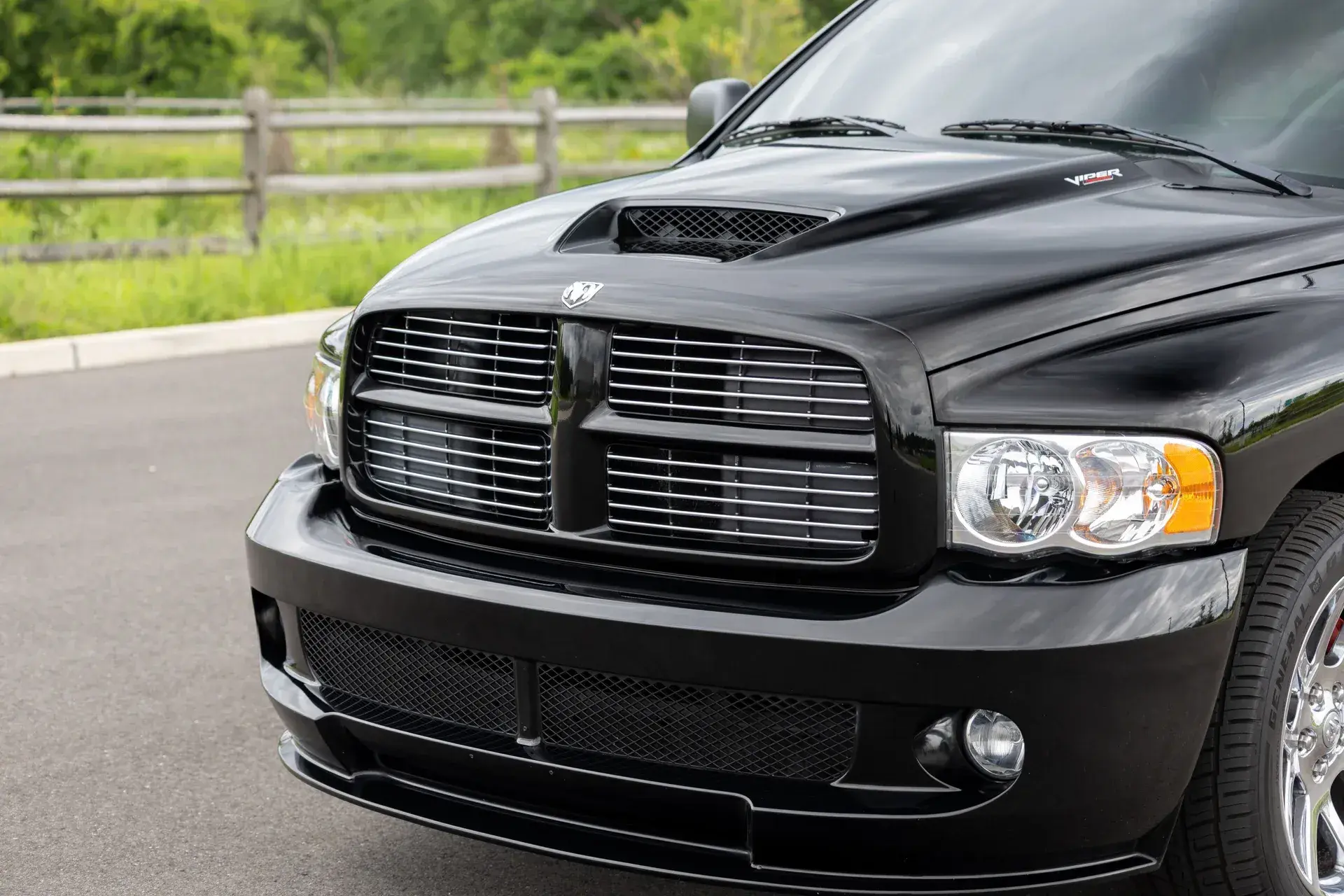 2005 Dodge Ram 1500 SRT-10