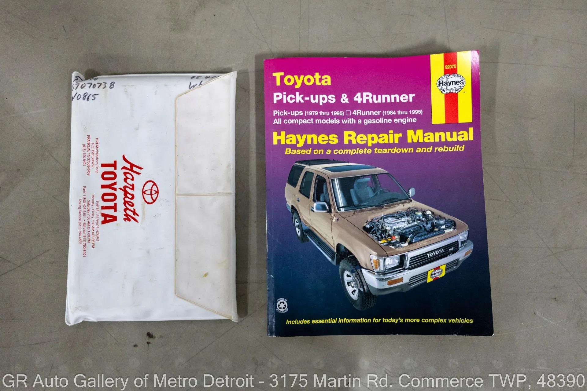 1995 Toyota Pickup DLX