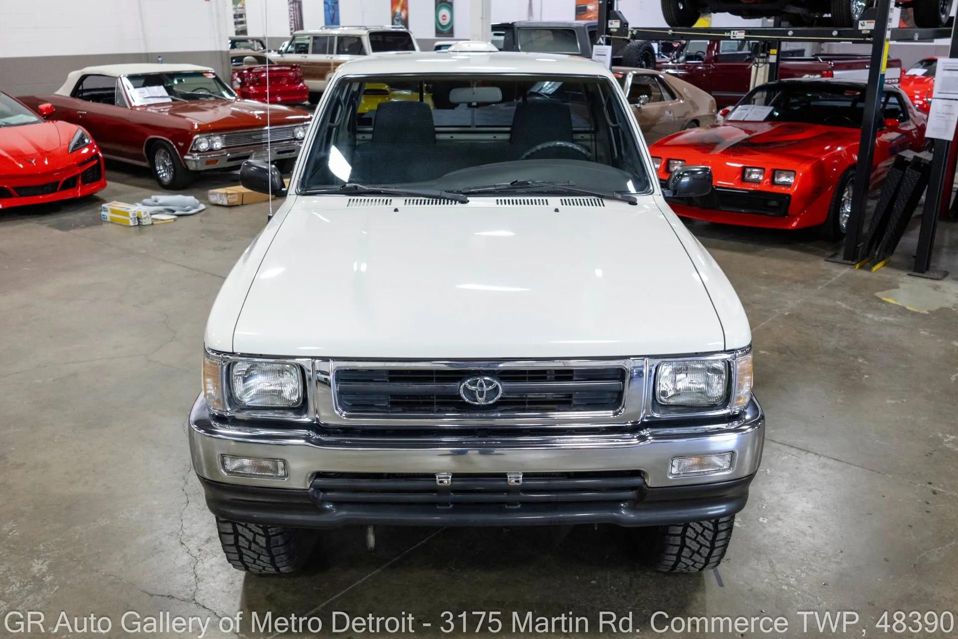 1995 Toyota Pickup DLX
