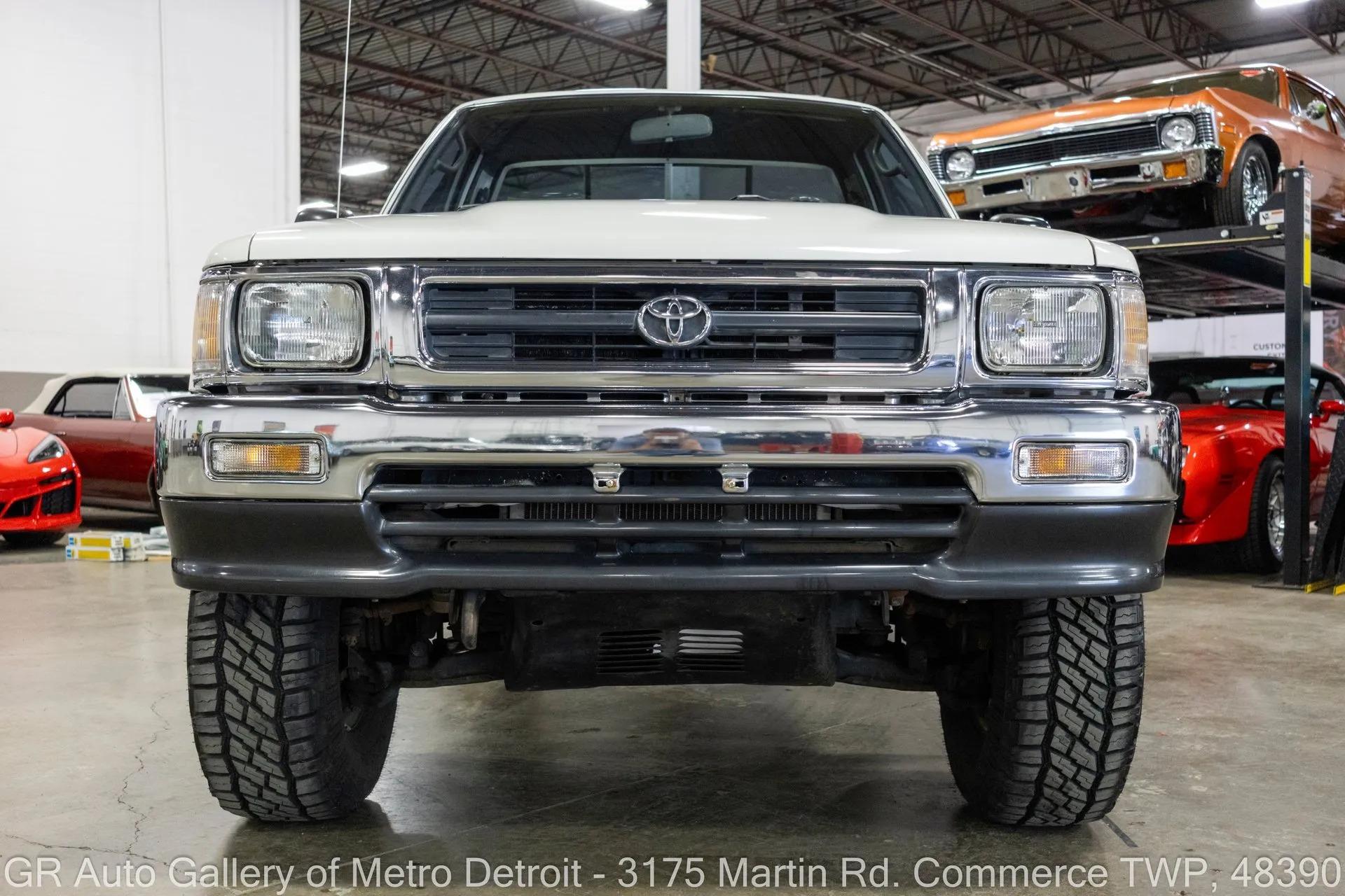 1995 Toyota Pickup DLX