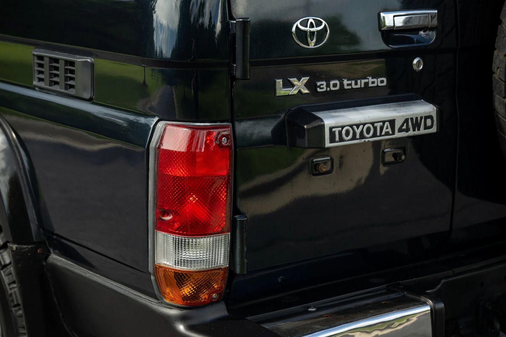 1994 Toyota Land Cruiser KZJ77