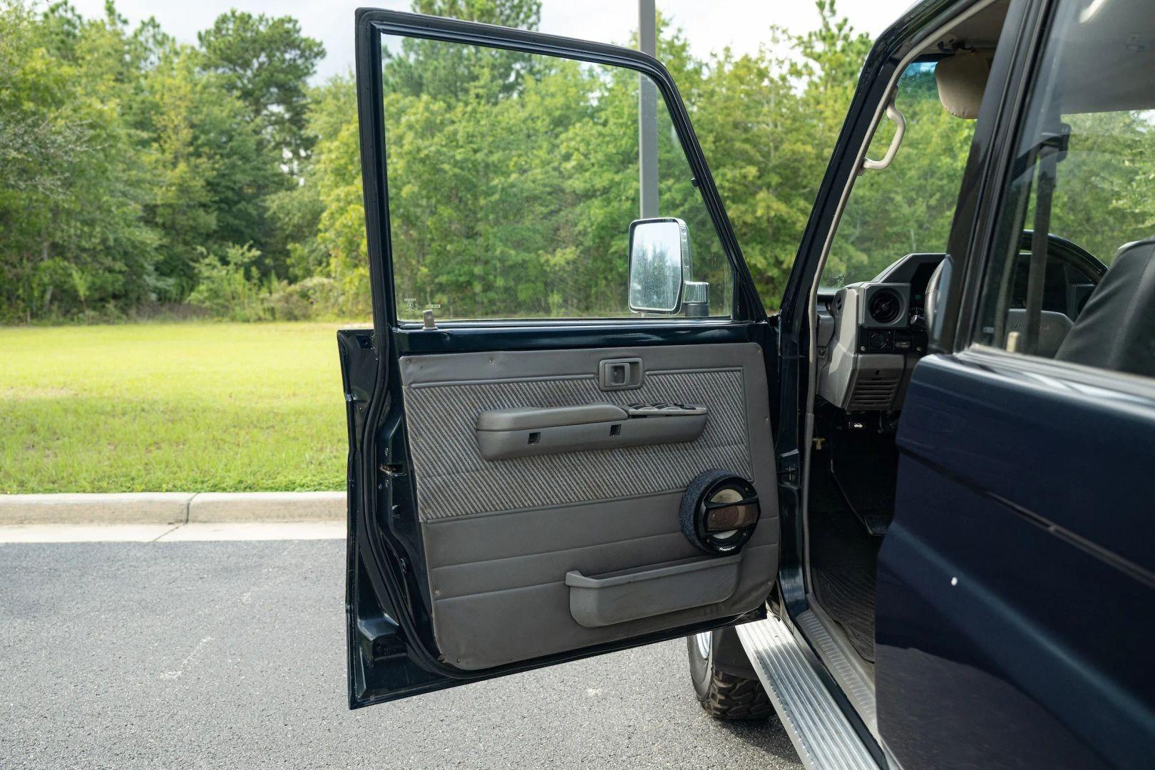 1994 Toyota Land Cruiser KZJ77