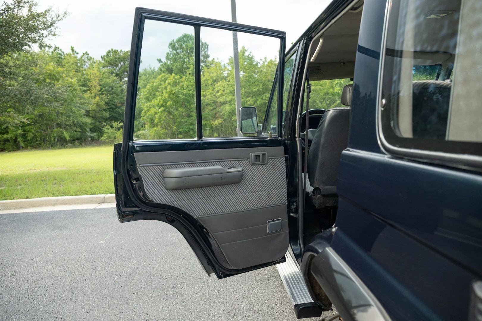 1994 Toyota Land Cruiser KZJ77