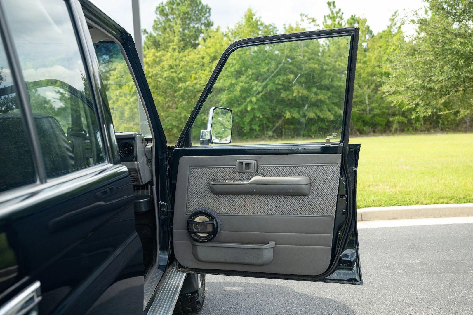 1994 Toyota Land Cruiser KZJ77