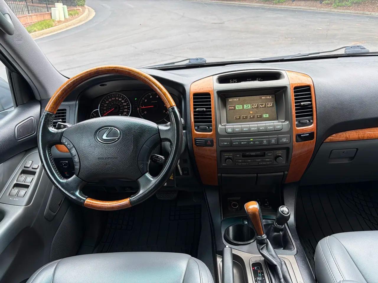 2004 Lexus GX 470