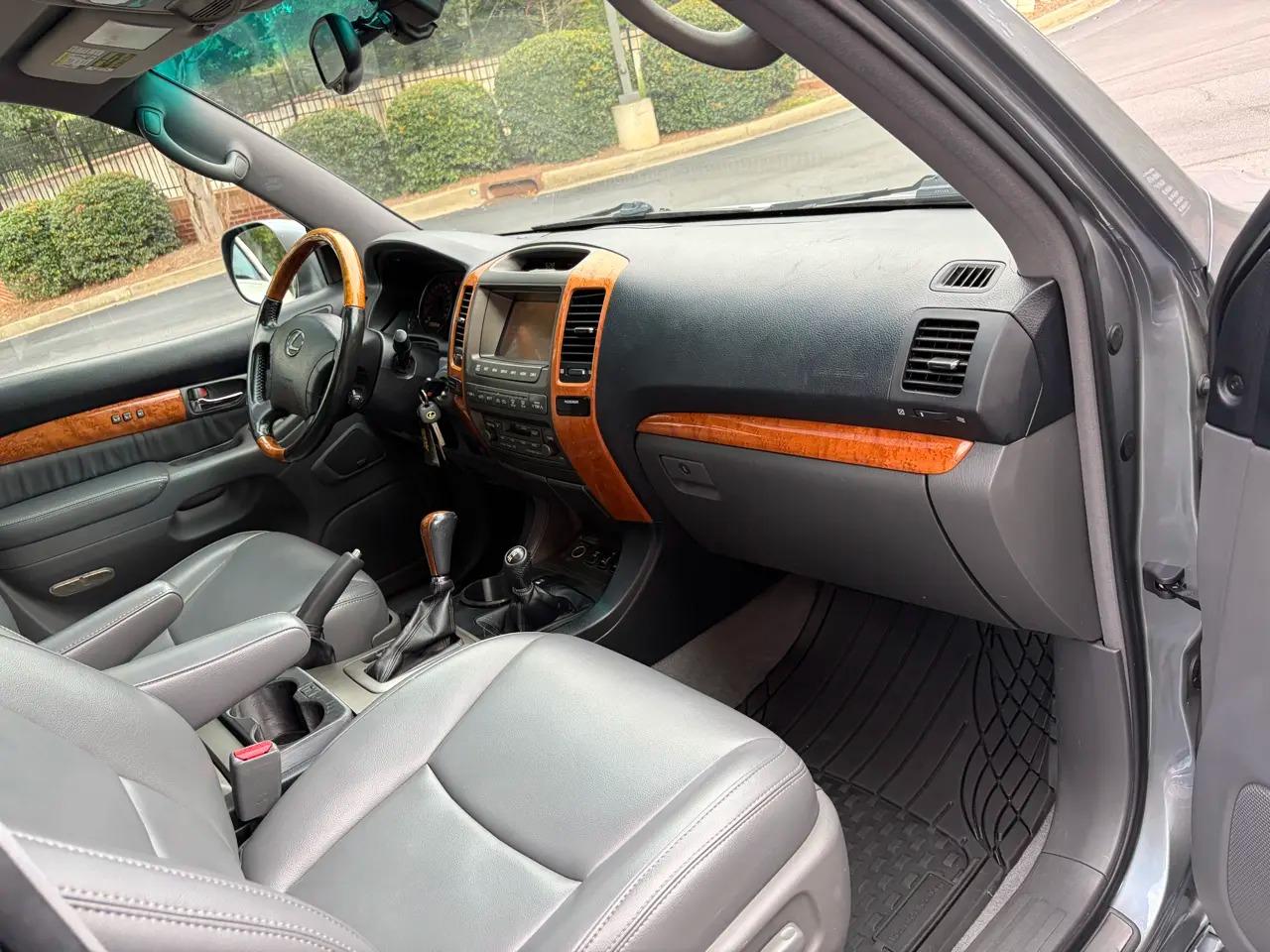 2004 Lexus GX 470