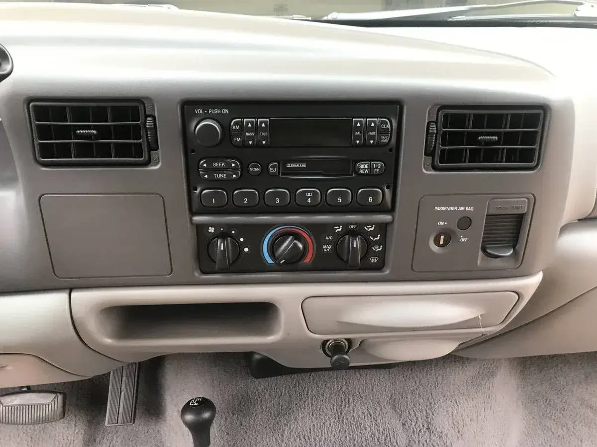 24k-Mile 1999 Ford F-250 Super Duty XLT
