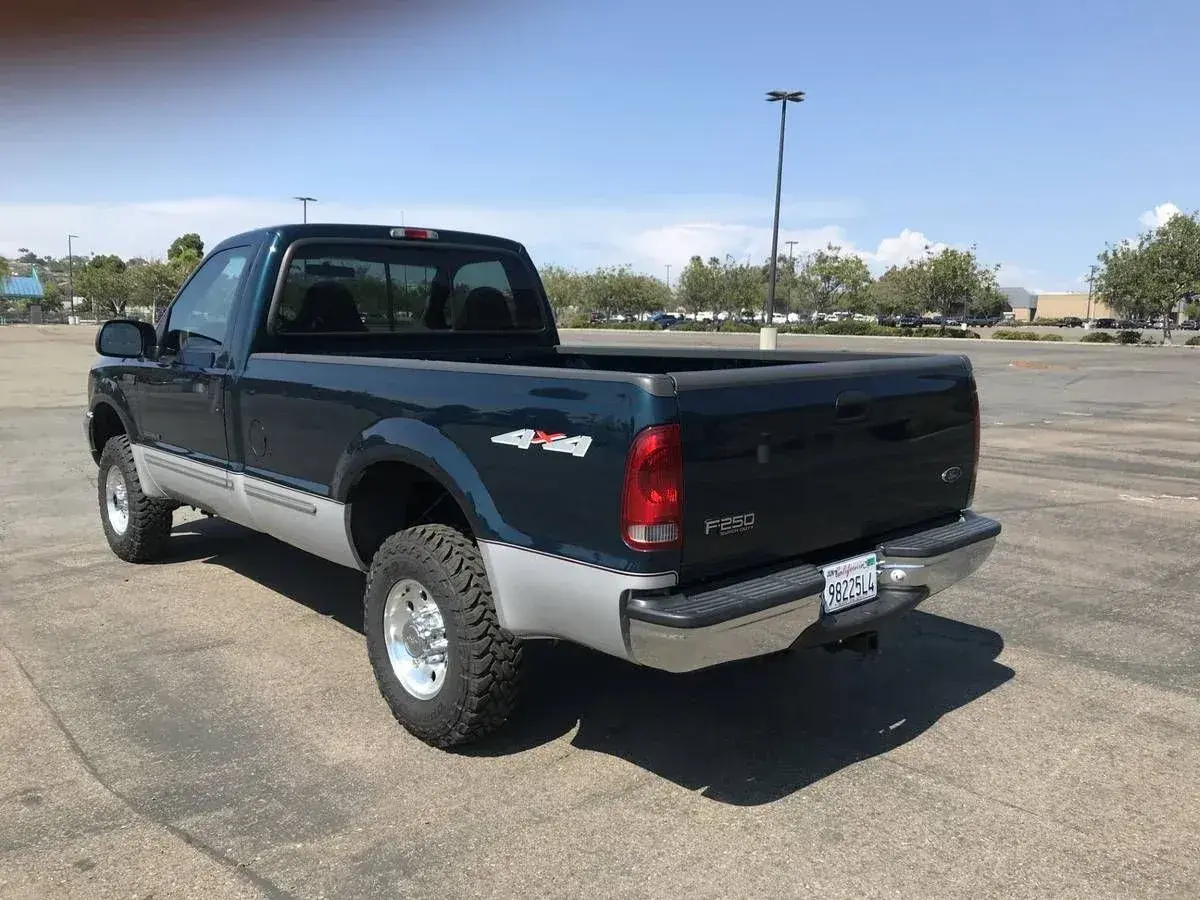 24k-Mile 1999 Ford F-250 Super Duty XLT