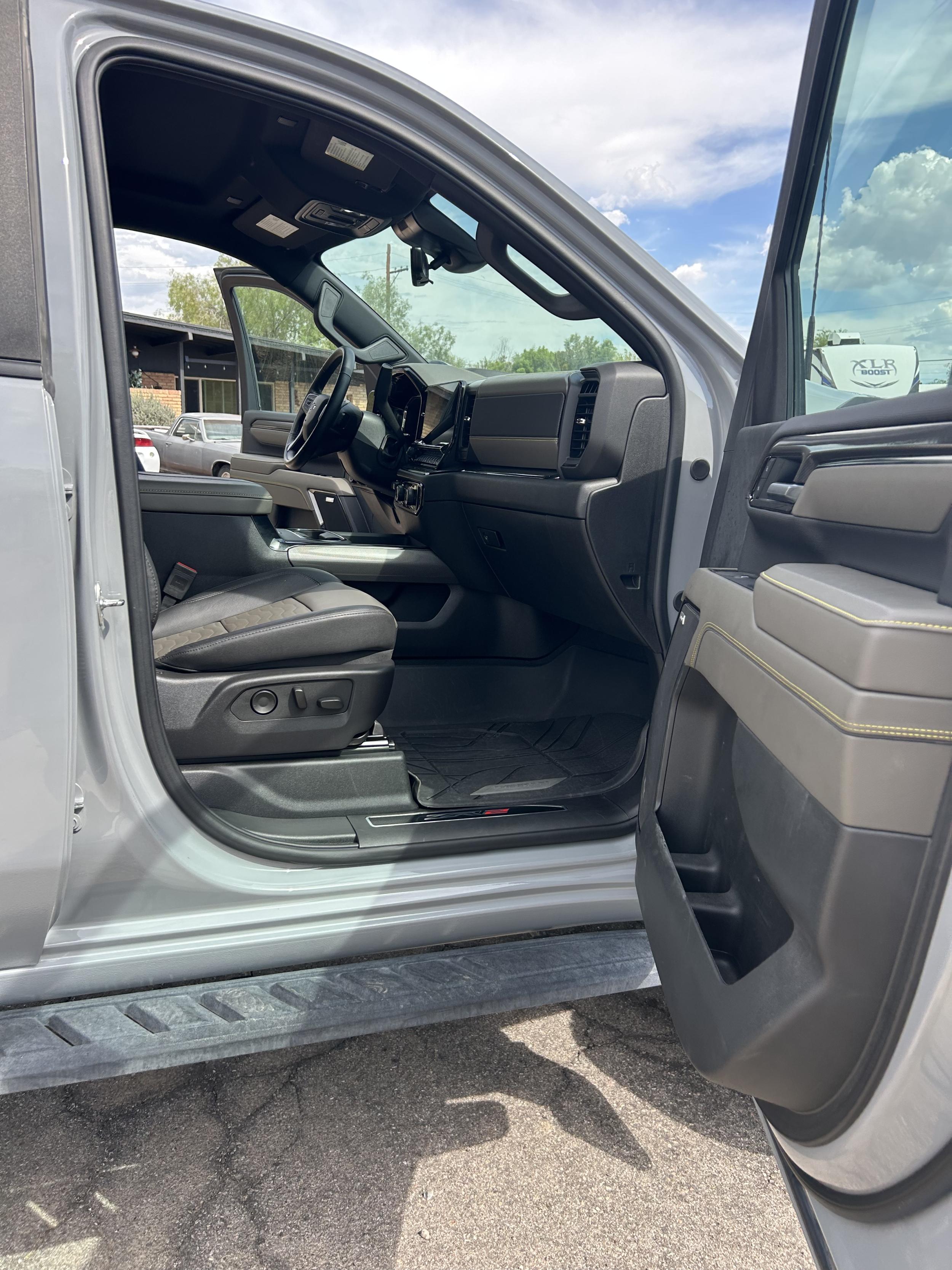 2025 Chevrolet Silverado ZR2