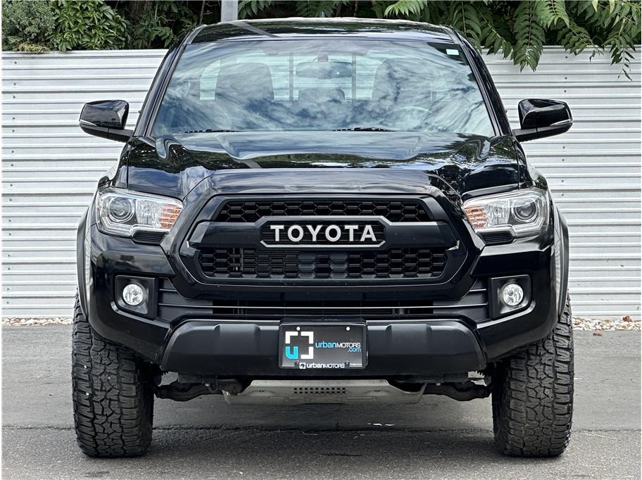 2017 Toyota Tacoma TRD Off-Road - 4