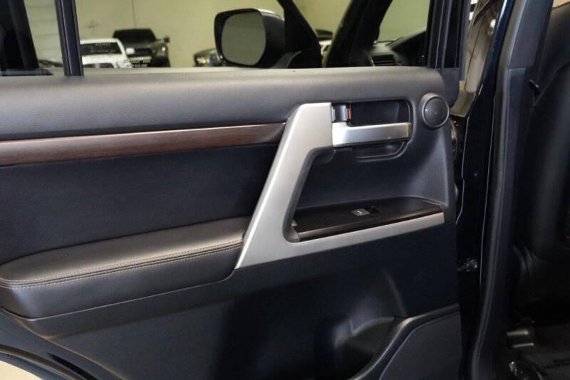 2020 Toyota Land Cruiser Heritage Edition