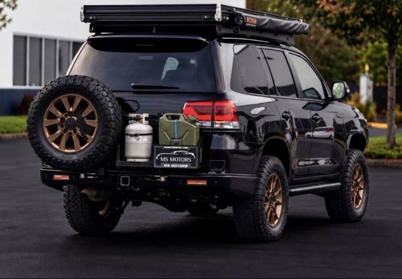 2020 Toyota Land Cruiser Heritage Edition