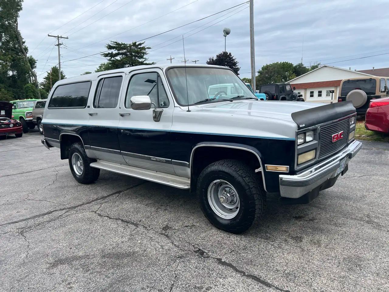 1989 GMC Suburban V15 Tailgate-1