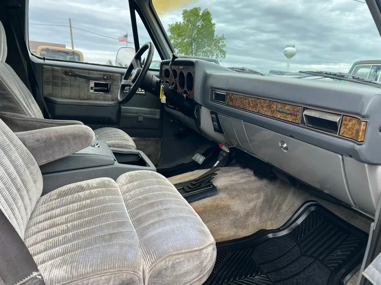 1989 GMC Suburban V15 Tailgate