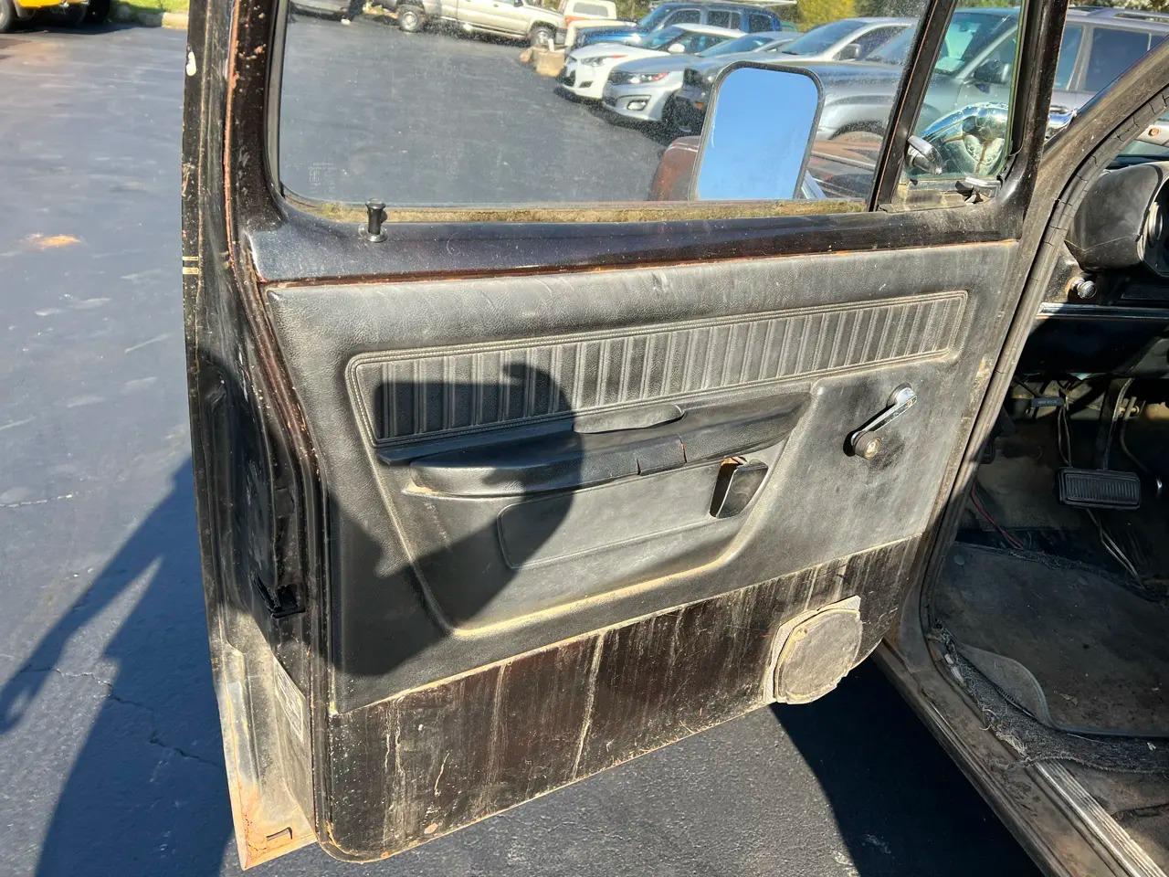 1977 Dodge D100 True Spirit Stepside