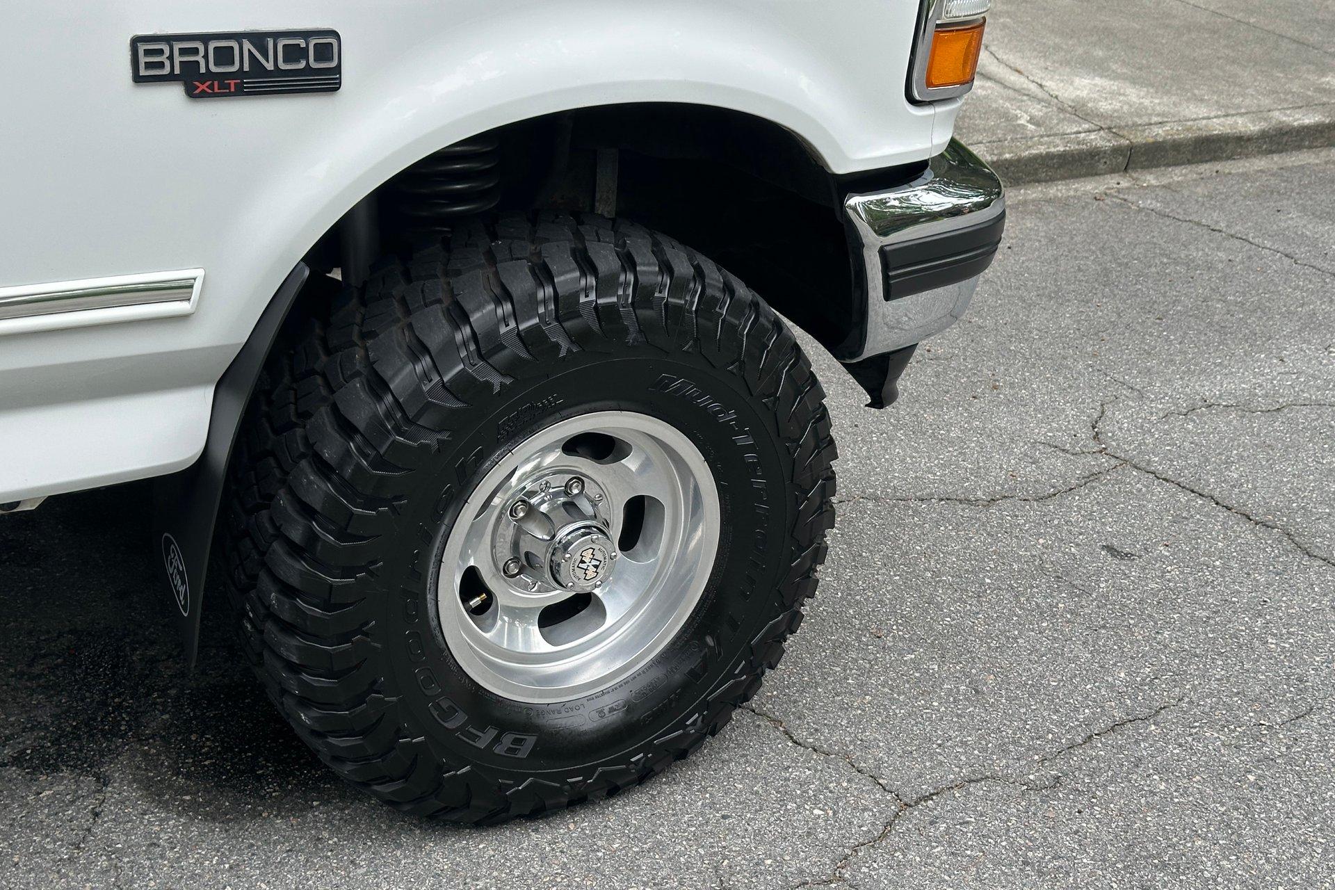 1993 Ford Bronco XLT