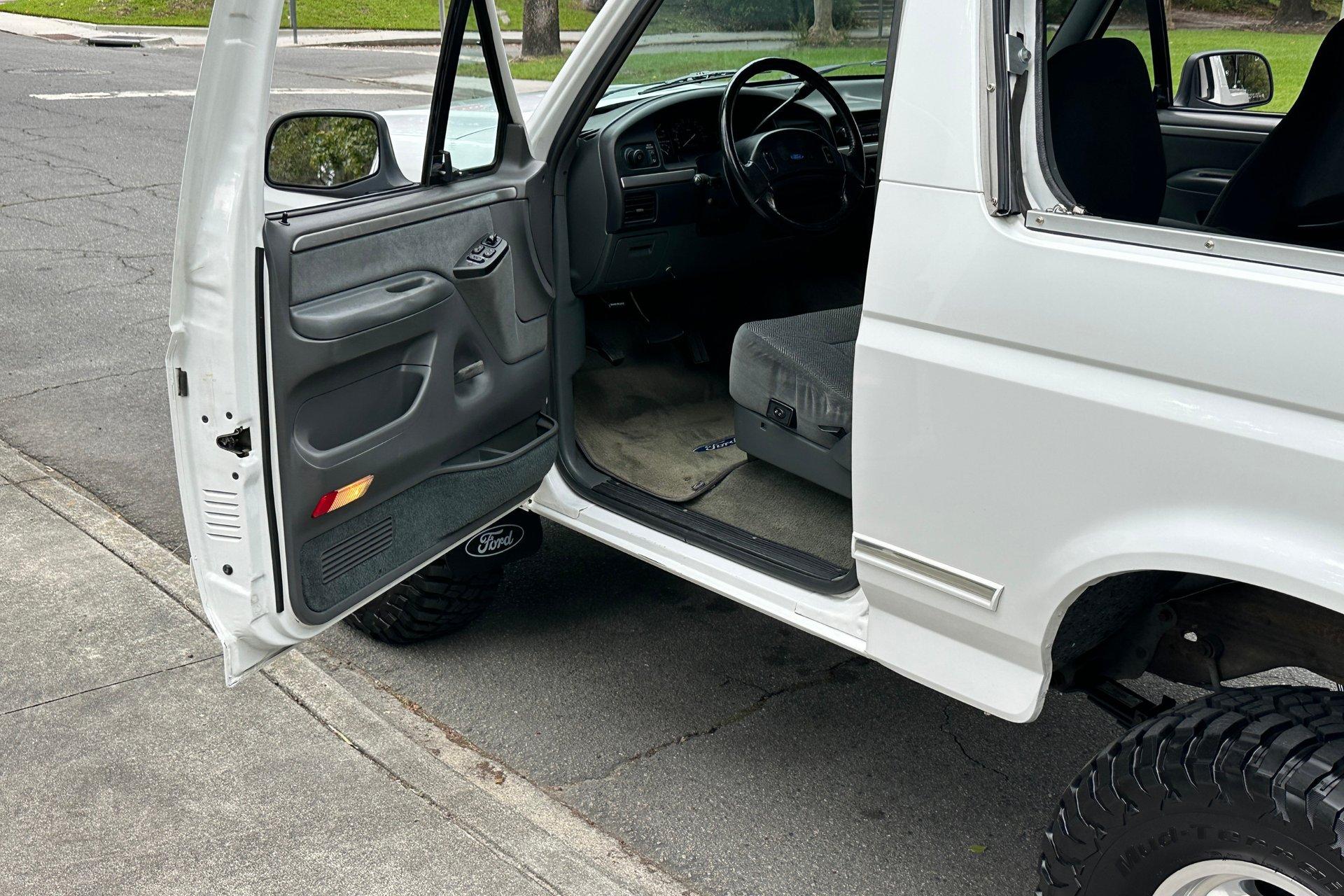 1993 Ford Bronco XLT