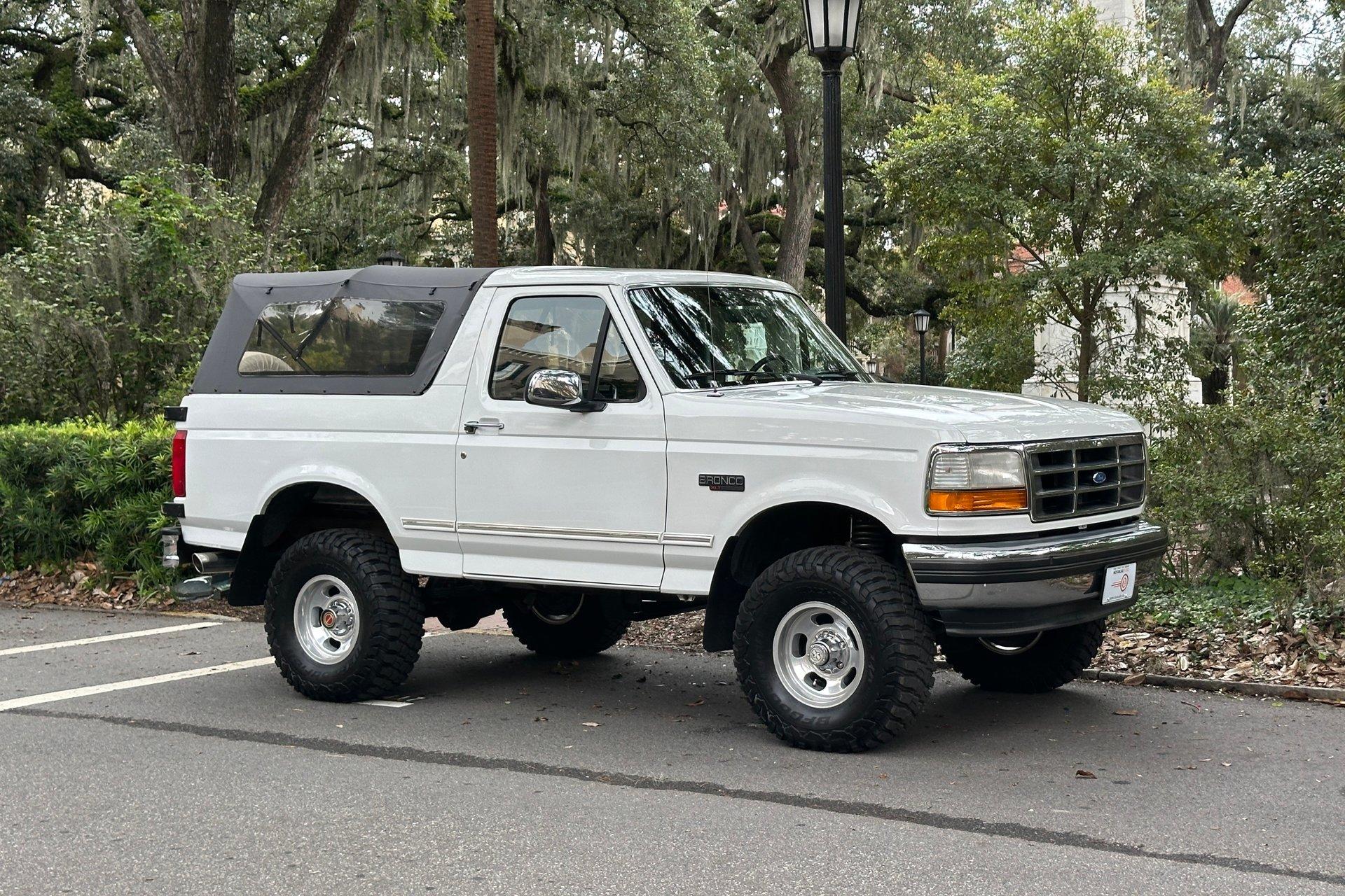1993 Ford Bronco XLT