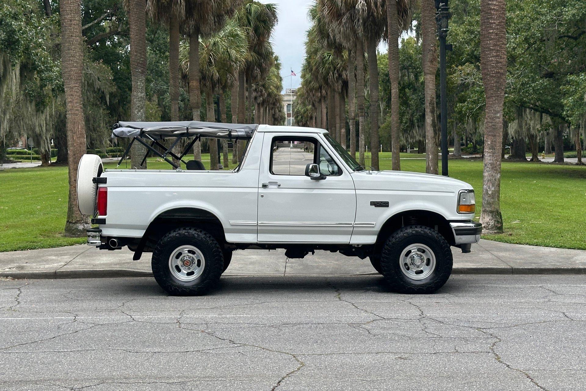 1993 Ford Bronco XLT
