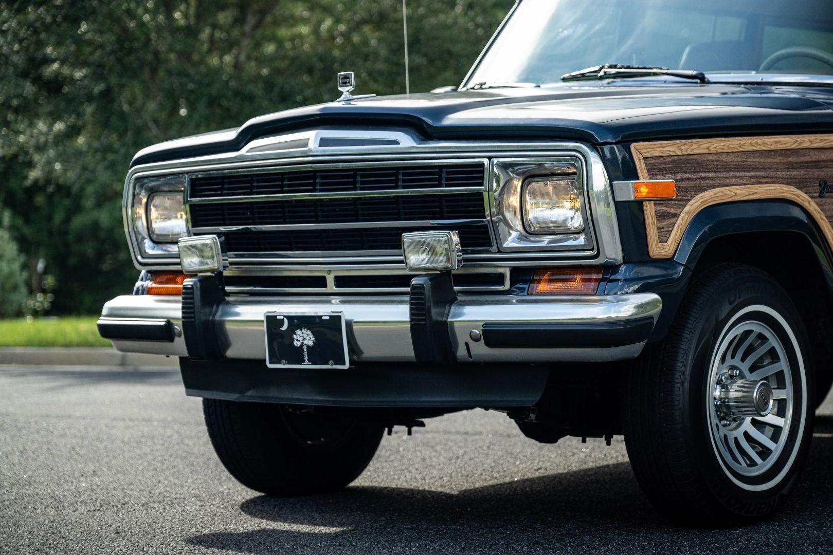 1988 Jeep Grand Wagoneer