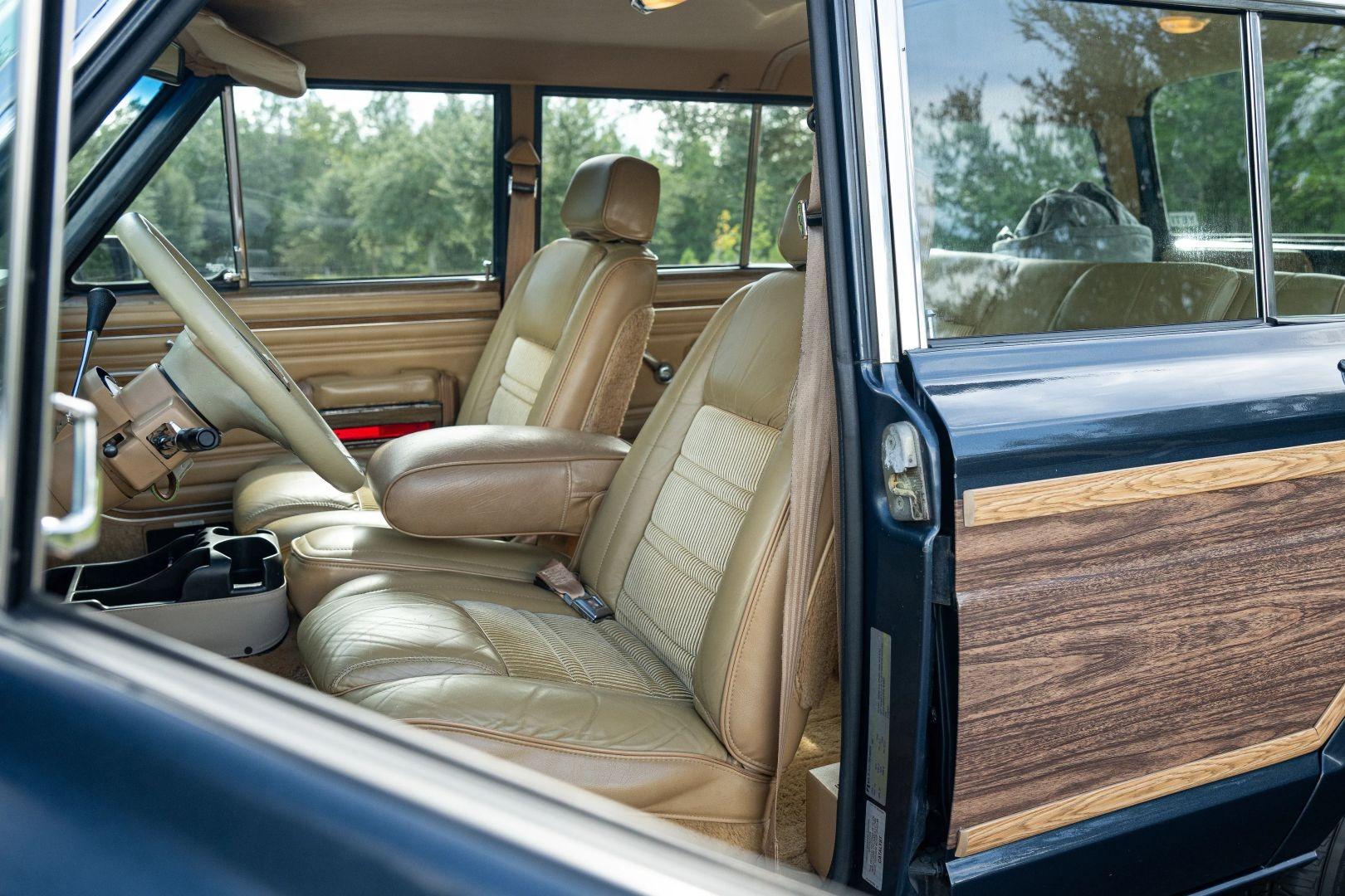 1988 Jeep Grand Wagoneer