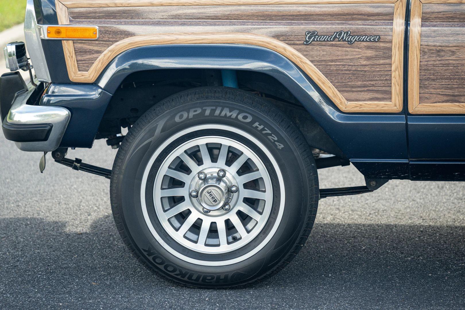 1988 Jeep Grand Wagoneer