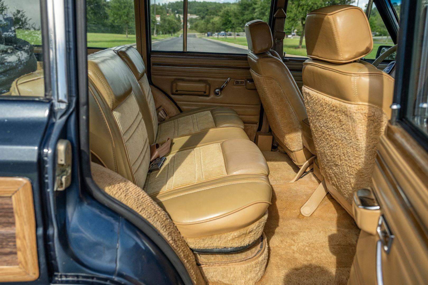 1988 Jeep Grand Wagoneer