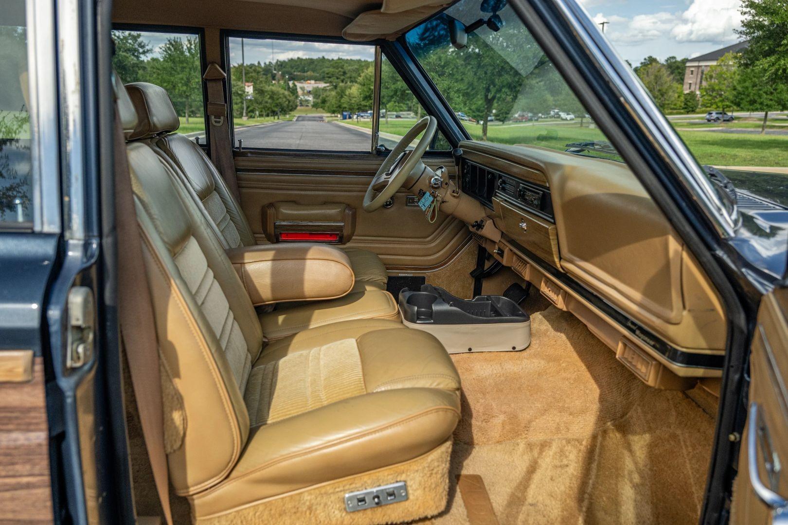 1988 Jeep Grand Wagoneer