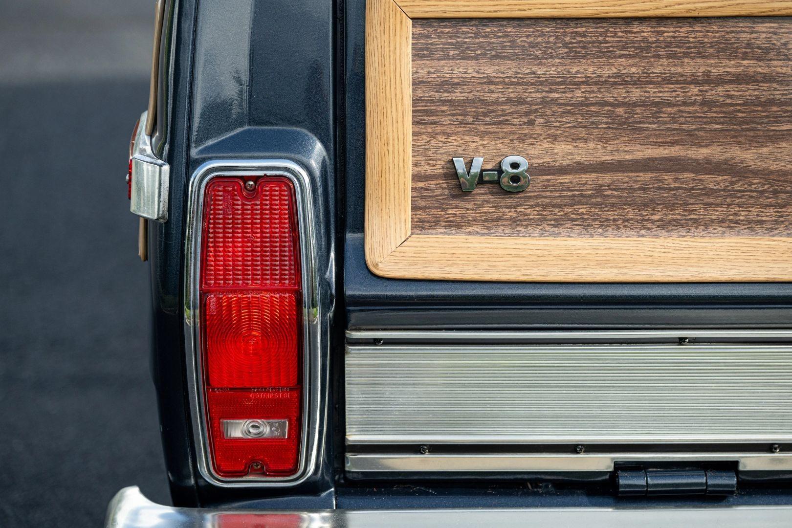 1988 Jeep Grand Wagoneer