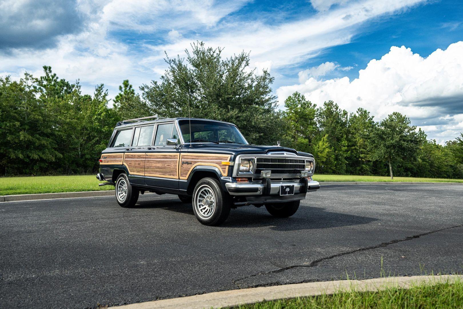 1988 Jeep Grand Wagoneer