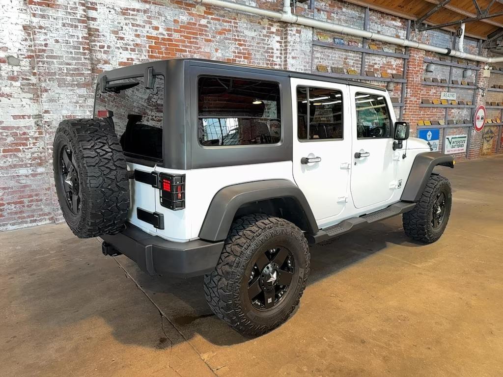 2011 Jeep Wrangler Unlimited Sport - 3