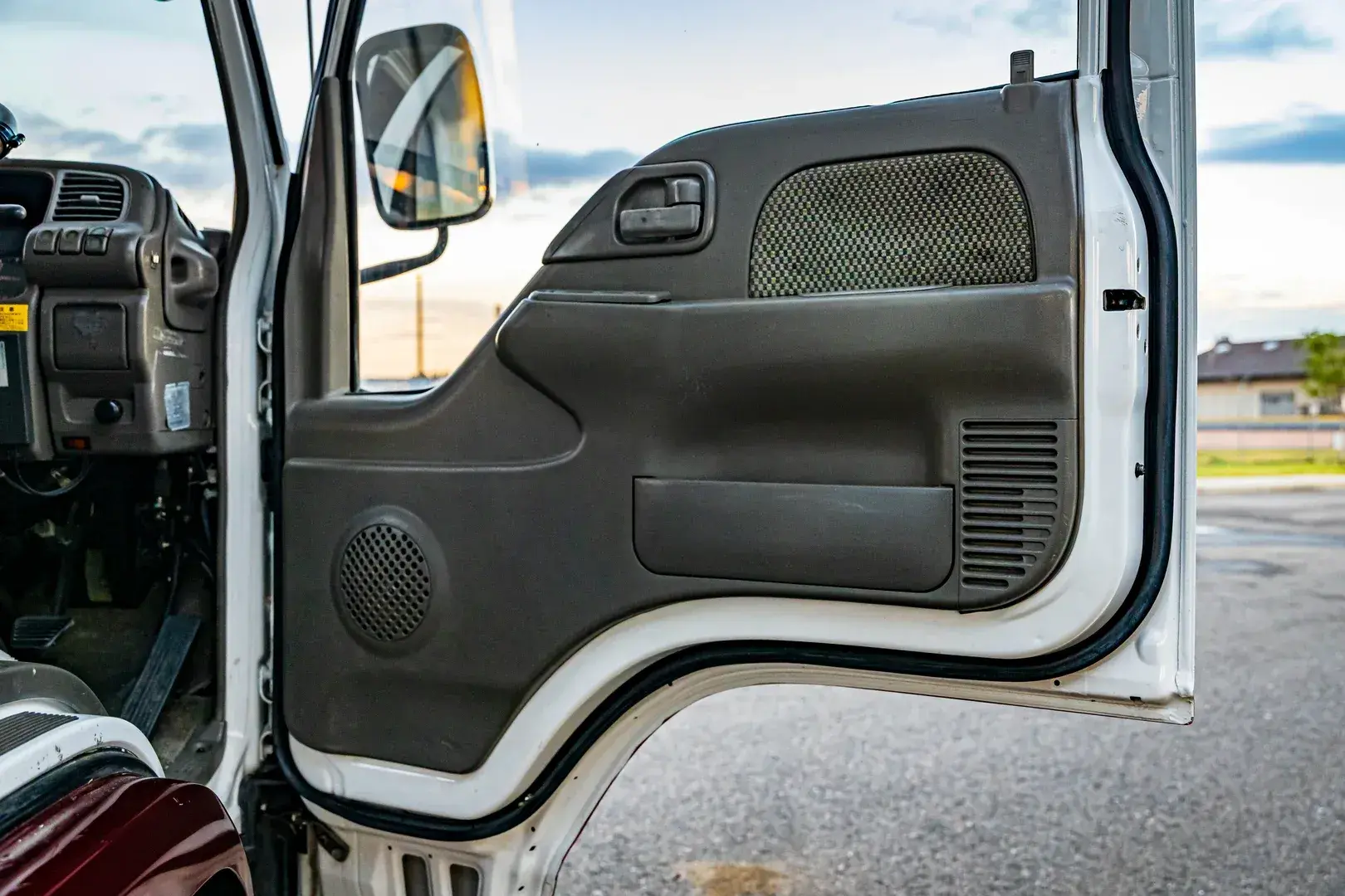 1997 Isuzu Elf Camper